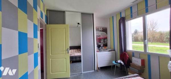 Vila d'architecte avec piscine, terrasse, jardin sur terrain de 5000m²