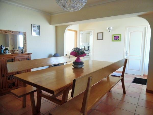 MAISON SUR SOUS-SOL DE 121 M², 4 CHAMBRES, A 15 MN DE CHOLET