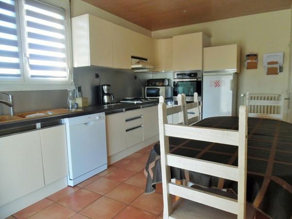 MAISON SUR SOUS-SOL DE 121 M², 4 CHAMBRES, A 15 MN DE CHOLET