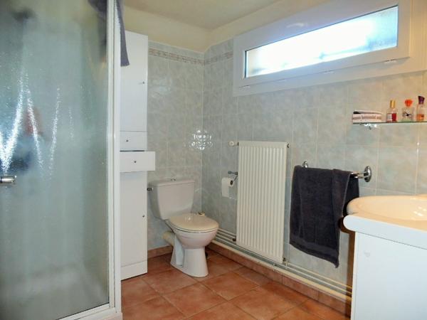 MAISON SUR SOUS-SOL DE 121 M², 4 CHAMBRES, A 15 MN DE CHOLET