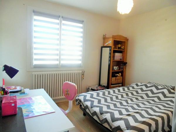 MAISON SUR SOUS-SOL DE 121 M², 4 CHAMBRES, A 15 MN DE CHOLET