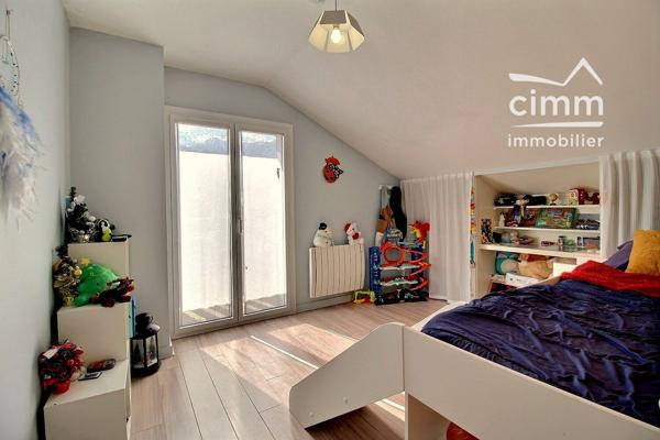 BELLE MAISON FAMILIALE 7 PIÈCES - TERRAIN ARBORÉ ET JOLIE VUE