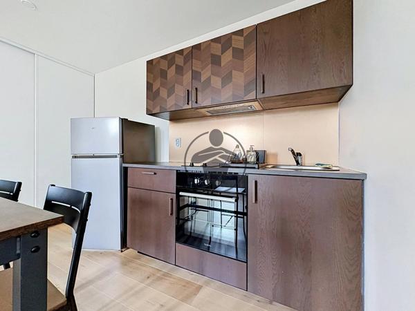 Location                                                      Appartement
                        
                     2 pièces                      28 m2                     à Saint-Quentin