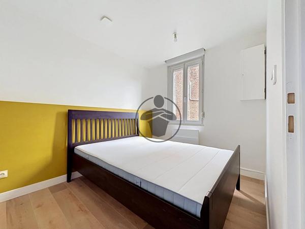 Location                                                      Appartement
                        
                     2 pièces                      28 m2                     à Saint-Quentin