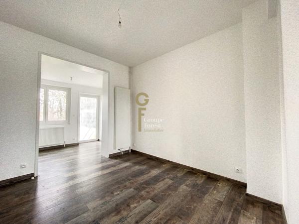 MAISON RENOVEE DANS SECTEUR PRISE