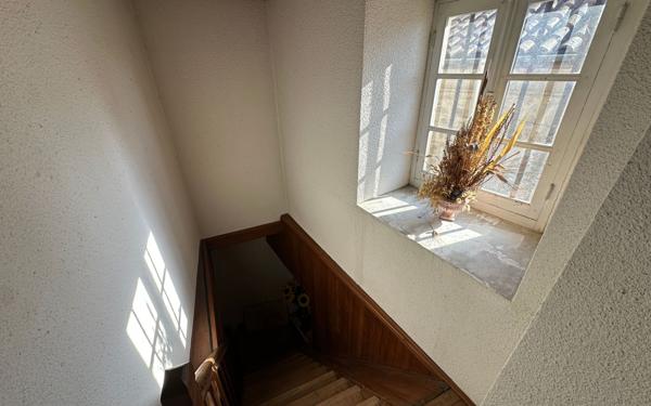 Maison à vendre    6 pièces •  Saint-Donat-sur-l'Herbasse