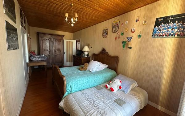 Maison à vendre    6 pièces •  Saint-Donat-sur-l'Herbasse