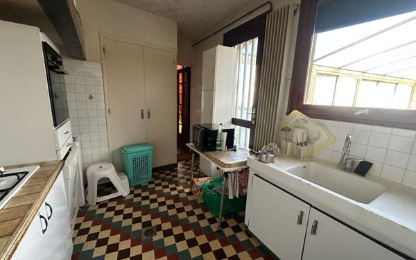 Maison à vendre    6 pièces •  Saint-Donat-sur-l'Herbasse