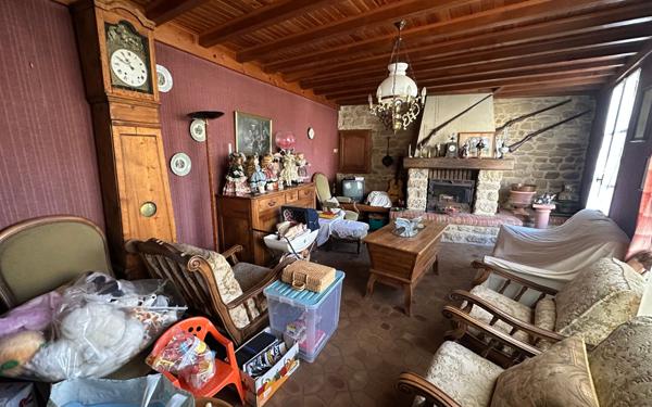 Maison à vendre    6 pièces •  Saint-Donat-sur-l'Herbasse