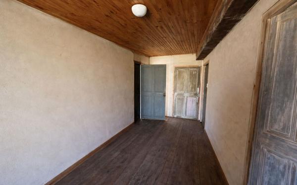 Maison à vendre    6 pièces •  Saint-Donat-sur-l'Herbasse