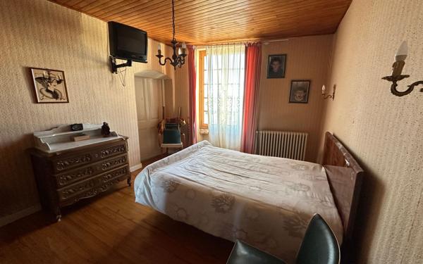 Maison à vendre    6 pièces •  Saint-Donat-sur-l'Herbasse