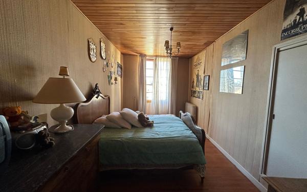 Maison à vendre    6 pièces •  Saint-Donat-sur-l'Herbasse