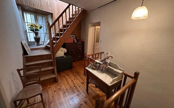 Maison à vendre    6 pièces •  Saint-Donat-sur-l'Herbasse