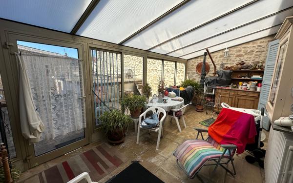 Maison à vendre    6 pièces •  Saint-Donat-sur-l'Herbasse