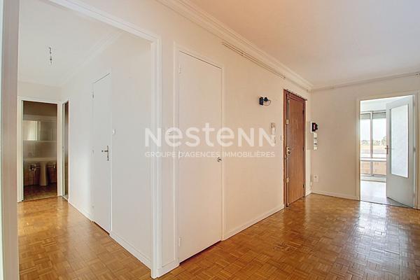 Grand appartement T5 3 chambres avec cave garage et 2 balcons - 69500 BRON