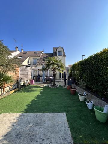 PAVILLON 4 CHAMBRES COURTRY