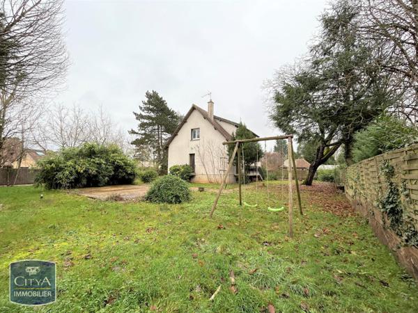 Maison à louer 6 pièces 135.75m² Orphin (78125)