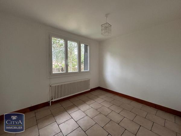 Maison à louer 6 pièces 135.75m² Orphin (78125)