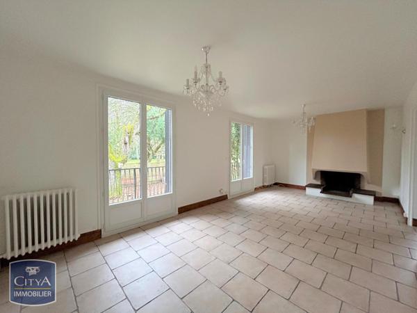 Maison à louer 6 pièces 135.75m² Orphin (78125)