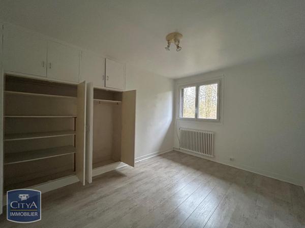 Maison à louer 6 pièces 135.75m² Orphin (78125)