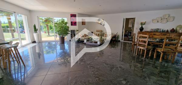 Maison 8 pièces 286.7 m2