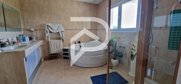 Maison 8 pièces 286.7 m2