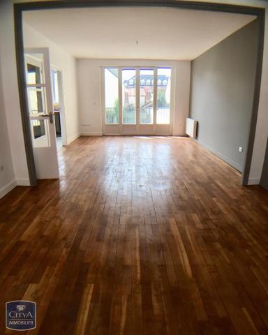 Appartement à louer 5 pièces 102.19m² Beauvais (60000)