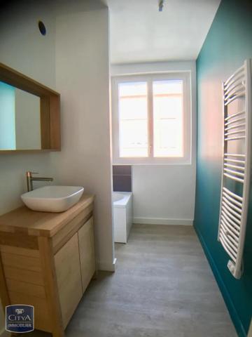 Appartement à louer 5 pièces 102.19m² Beauvais (60000)