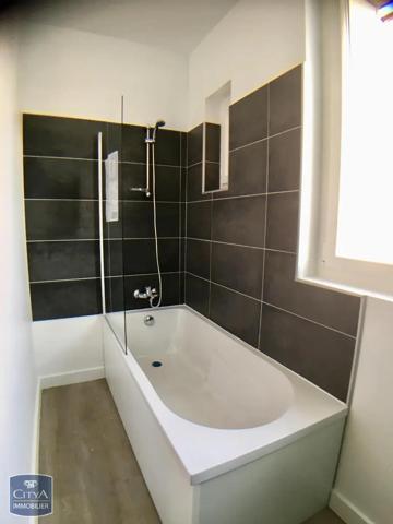 Appartement à louer 5 pièces 102.19m² Beauvais (60000)