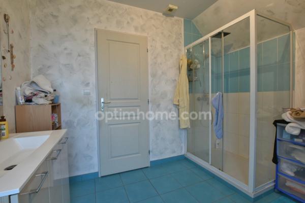 Maison familiale T6 avec terrasse sud-ouest et terrain clos – Proche Nuits Saint-Georges