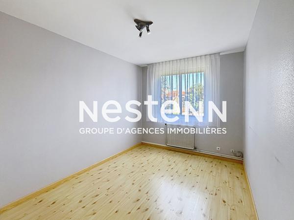 Grand Appartement T5 avec 3 chambres Balcon Cave et Garage au centre Rebufer - 69500 BRON
