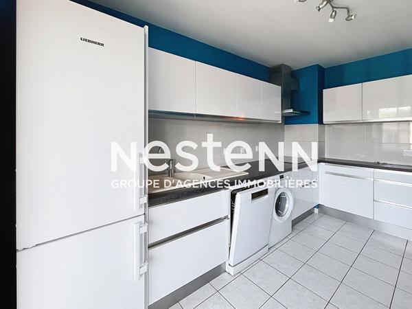 Grand Appartement T5 avec 3 chambres Balcon Cave et Garage au centre Rebufer - 69500 BRON