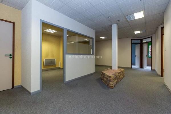 Vente Local commercial 135 m2 à Bourgoin-Jallieu