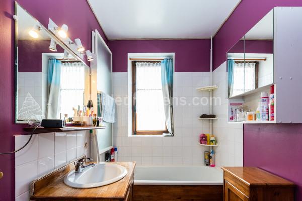 CHARS centre ville - 3 pièces 63 m2 +2 parkings