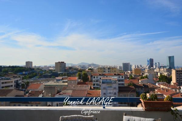 Appartement T3 traversant avec superbe terrasse vue mer et Notre Dame de la GARDE