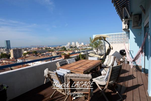 Appartement T3 traversant avec superbe terrasse vue mer et Notre Dame de la GARDE