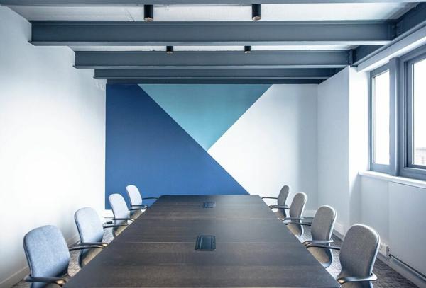 A LOUER - BUREAUX D'ENVIRON 20m2 + SERVICES ASSOCIÉS ET INCLUS