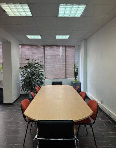 Bureaux à vendre de 240 m² - Paris 20e