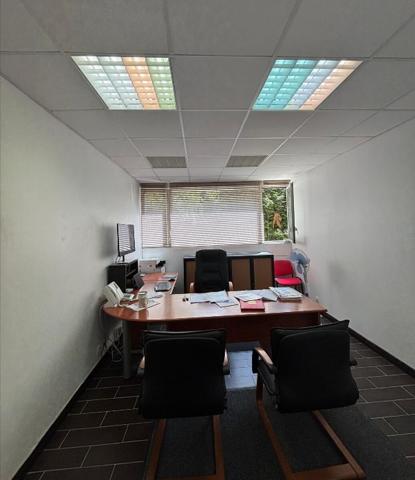 Bureaux à vendre de 240 m² - Paris 20e