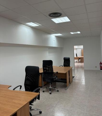 Bureaux à vendre de 240 m² - Paris 20e