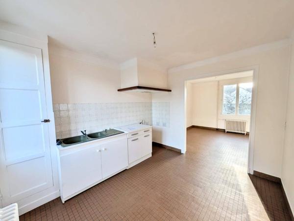 Charmante maison d’environ 55 m² avec Une vue exceptionnelle sur le château et le Loir