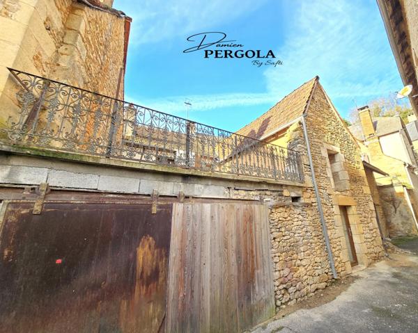 2 appartements entièrement rénovés + grange et garage en plein centre de Montignac