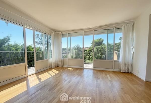 Villas 182 m² à Saint-Aygulf, France 83370