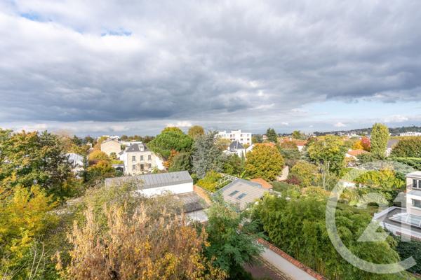 Appartement F4 à vendre  4 pièces - 85,57 m2 ST MAUR DES FOSSES - 94