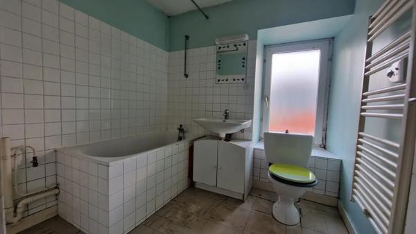 FAIRE OFFRE! Idéal INVESTISSEUR : ensemble immobilier (appar