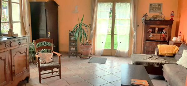 Maison en pierre de 153 m²  4 CH , terrain  clos 1862 m² - GIRONDE (33) - NOUVELLE AQUITAINE