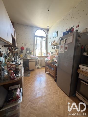 Immeuble à vendre 390 m² Perthes