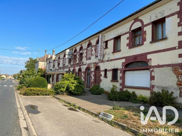 Immeuble à vendre 390 m² Perthes
