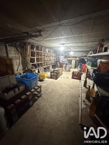 Immeuble à vendre 390 m² Perthes