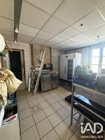 Immeuble à vendre 390 m² Perthes